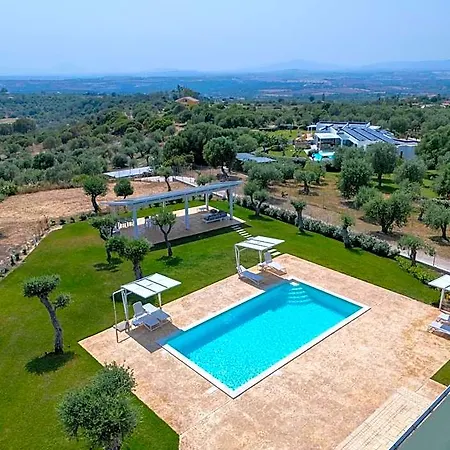 Aris Hotel